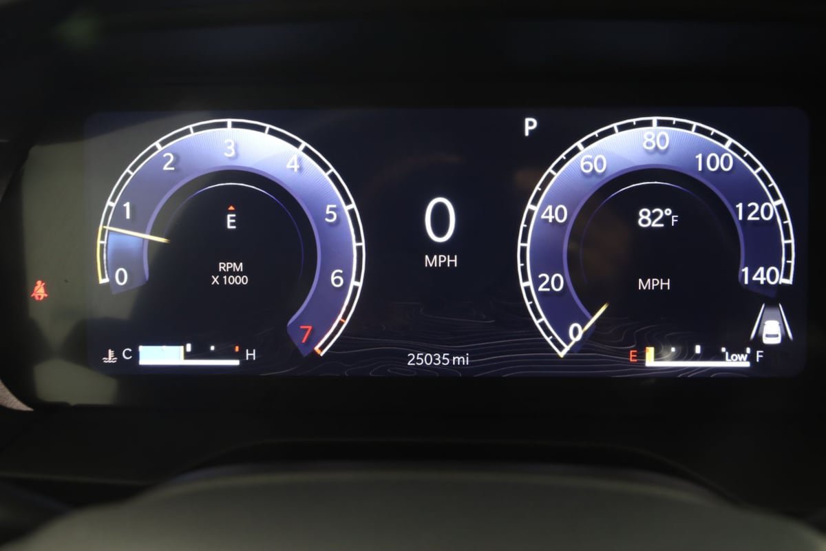 Used 2024 Jeep Grand Cherokee L Altitude AWD/4WD image 17
