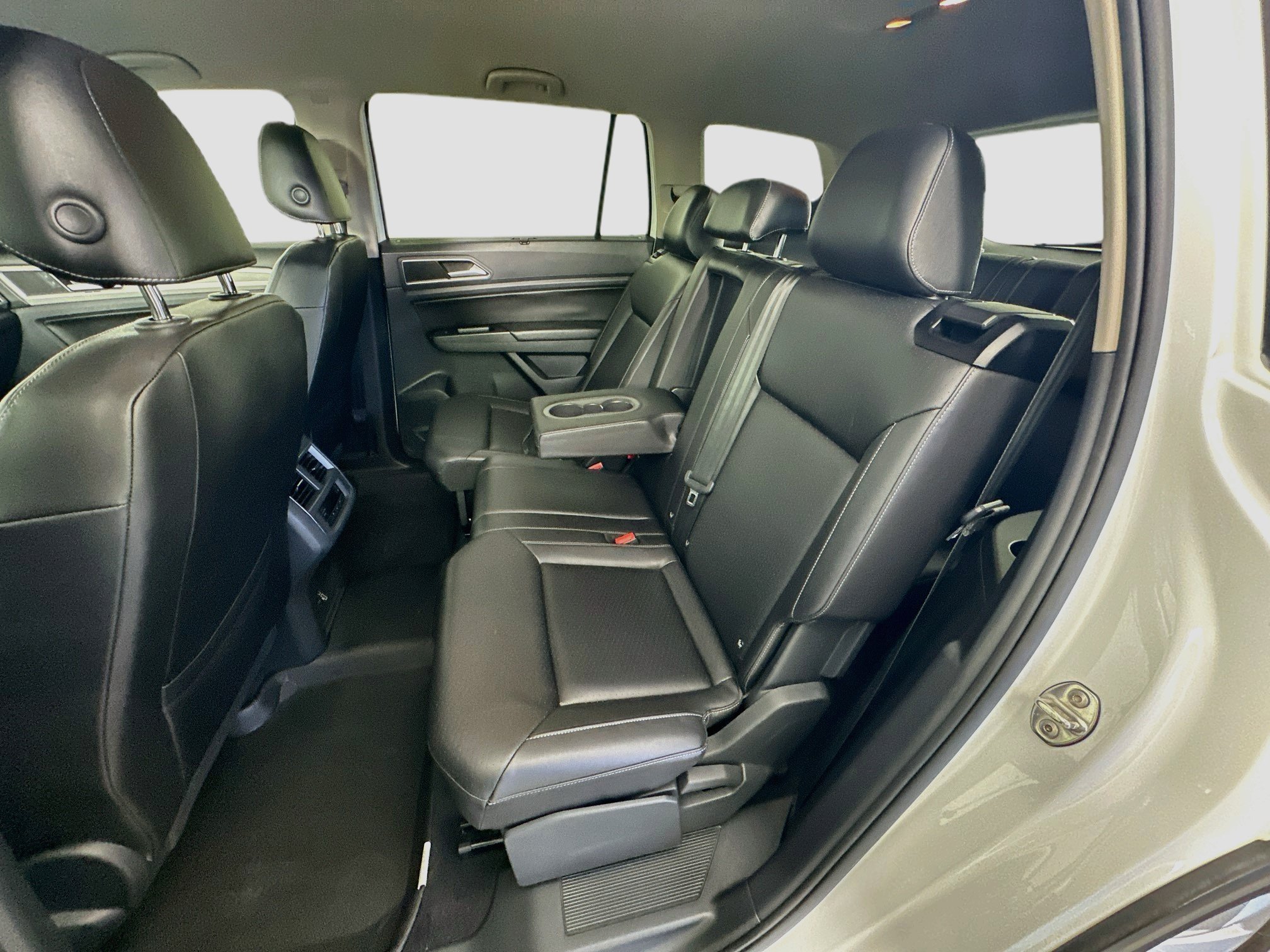 Used 2018 Volkswagen Atlas SE FWD image 27