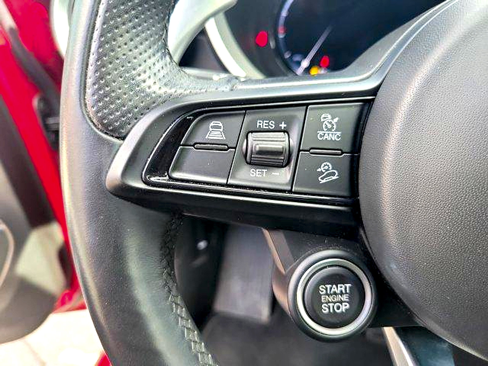 Used 2024 Alfa Romeo Stelvio Veloce AWD/4WD image 30