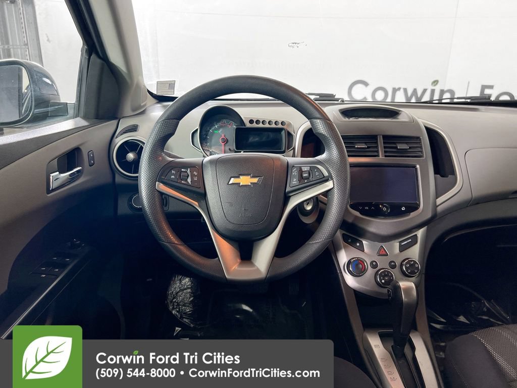Used 2015 Chevrolet Sonic LT w/ Fun and Sun Package FWD image 25