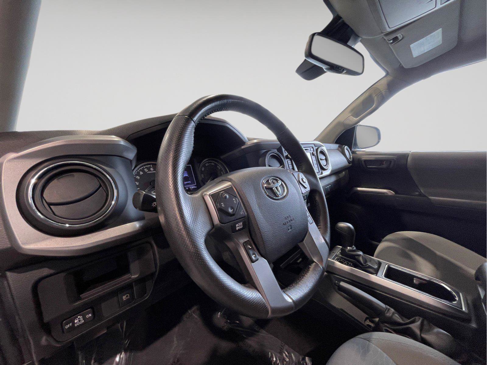 Used 2019 Toyota Tacoma SR5 image 23