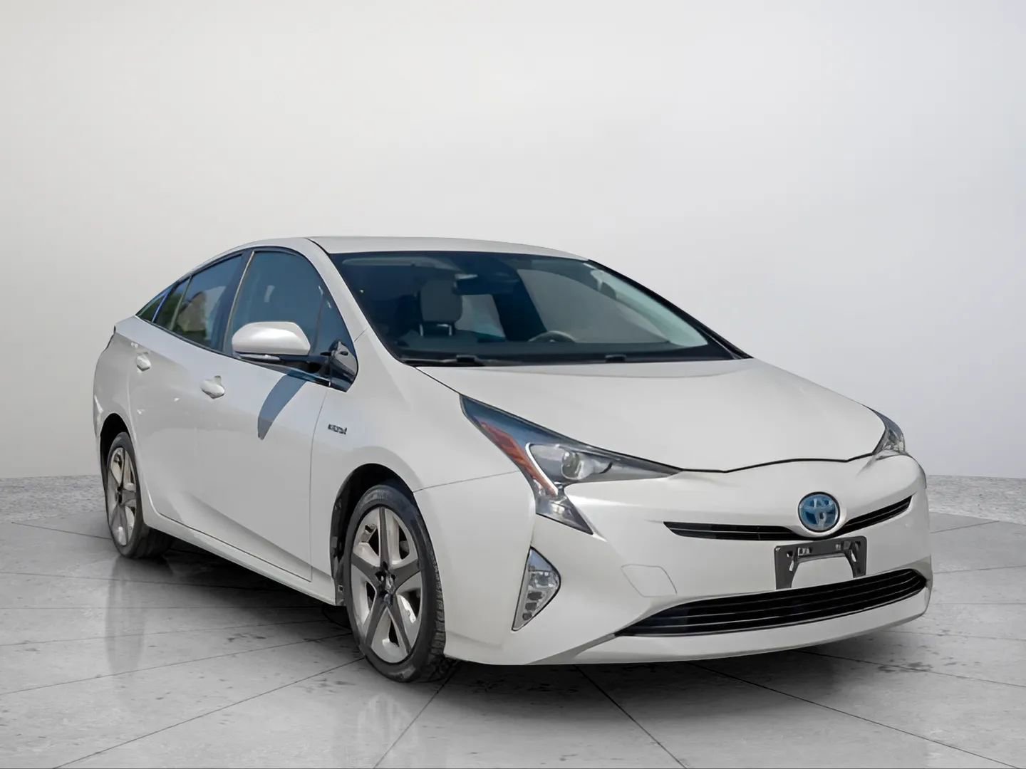 Used 2016 Toyota Prius Three Touring image 7