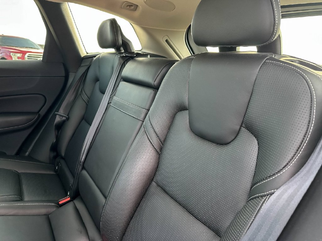 Used 2019 Volvo XC60 T5 Inscription w/ Protection Package Premier FWD image 19