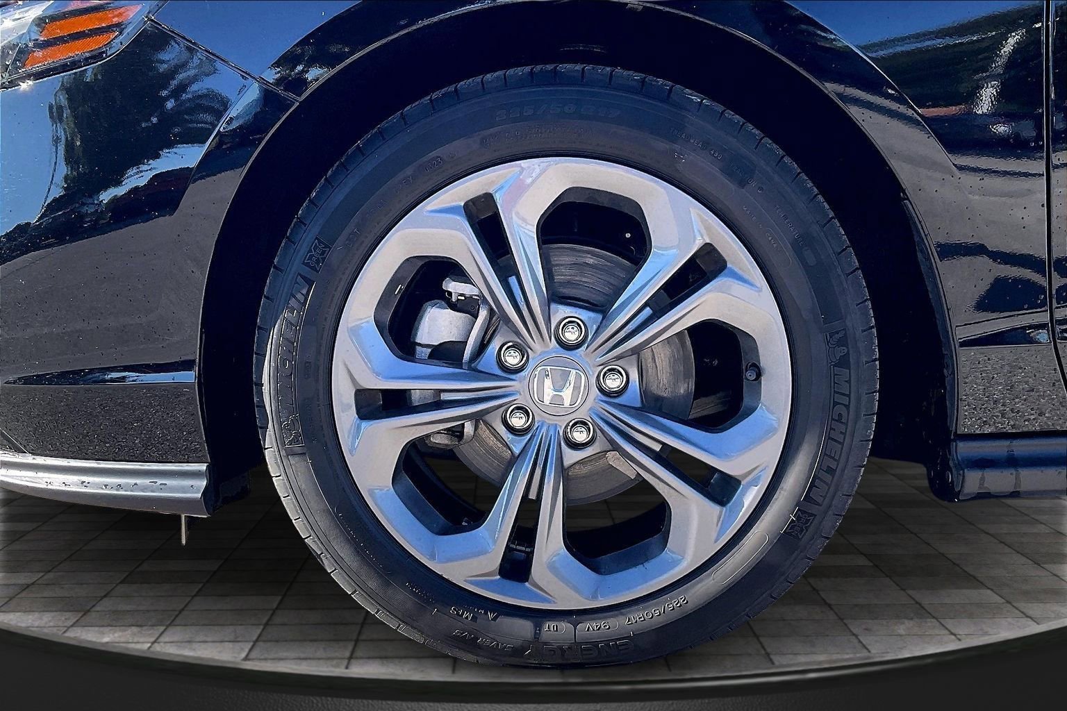 Used 2023 Honda Accord EX image 6