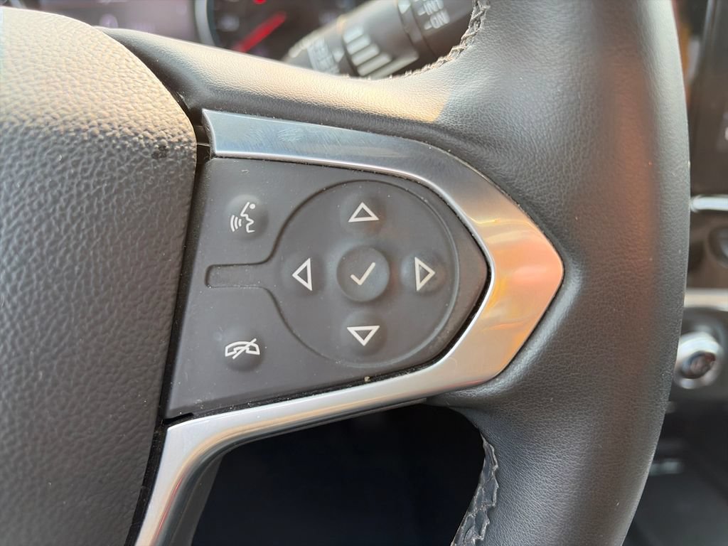 Used 2023 Chevrolet Traverse LT FWD image 14