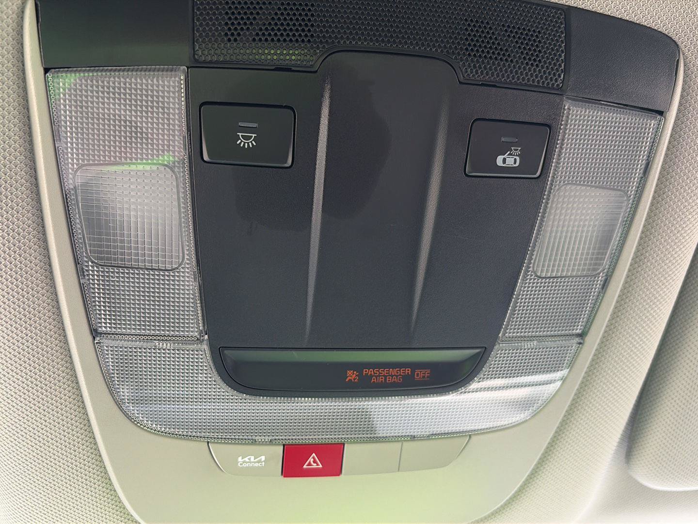 Used 2025 Kia Sorento S AWD/4WD image 17