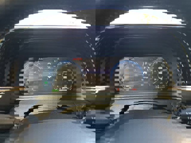 Used 2025 Toyota Crown XLE image 17