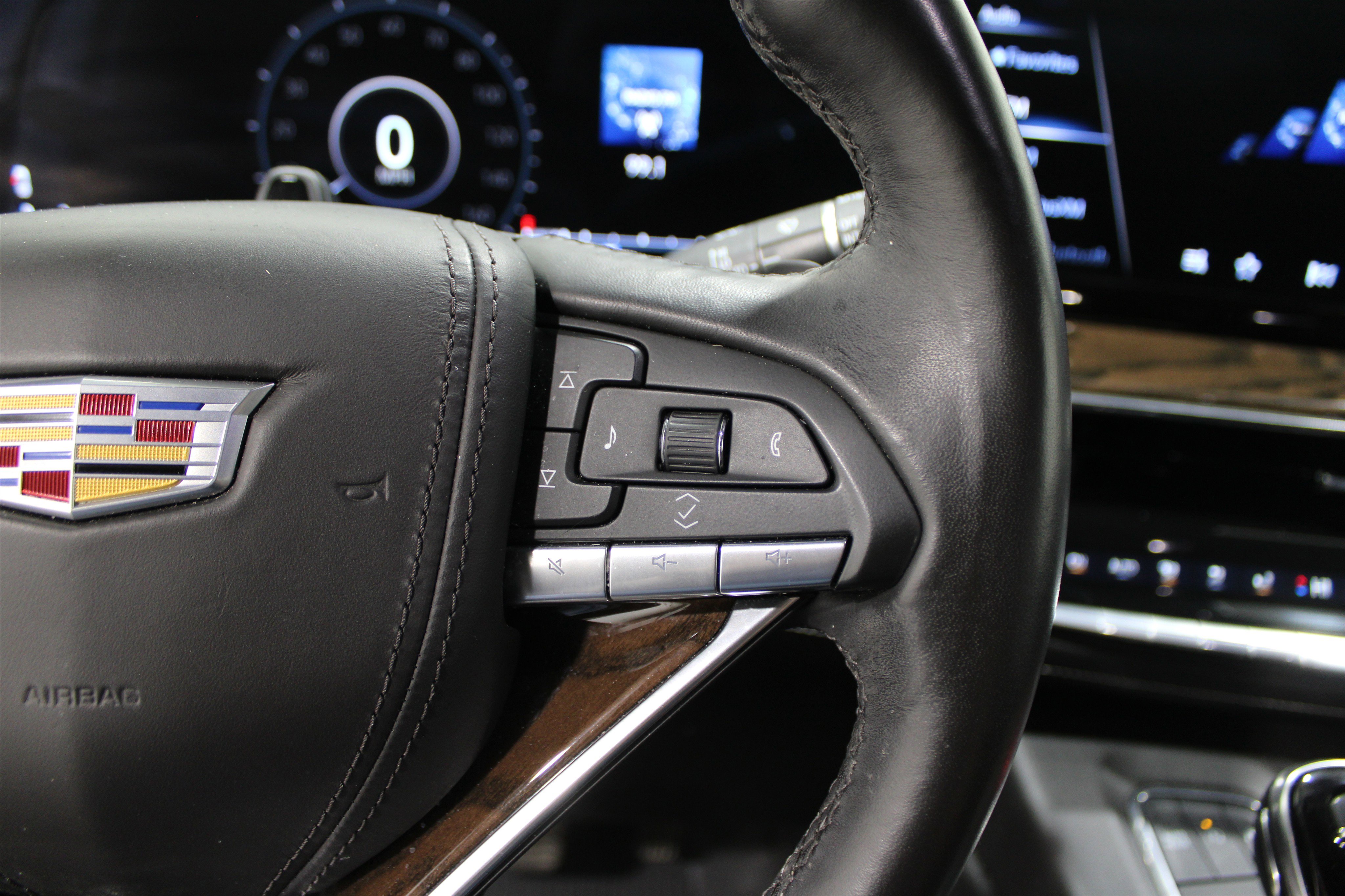 Certified 2024 Cadillac Escalade ESV Sport Platinum image 12