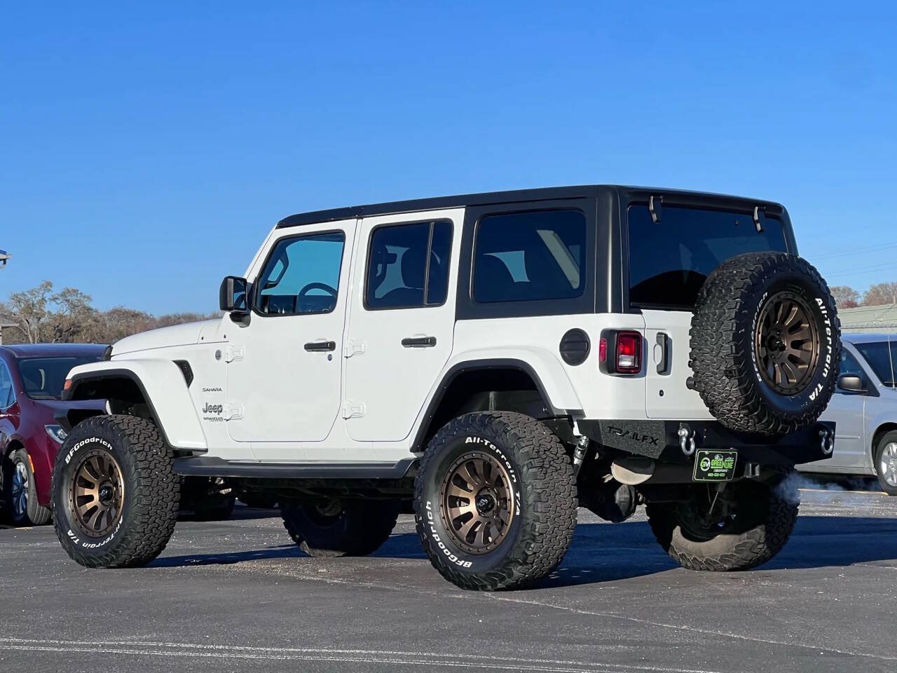 Used 2020 Jeep Wrangler Unlimited Sahara w/ Uconnect 4C Nav & Sound Group AWD/4WD image 5