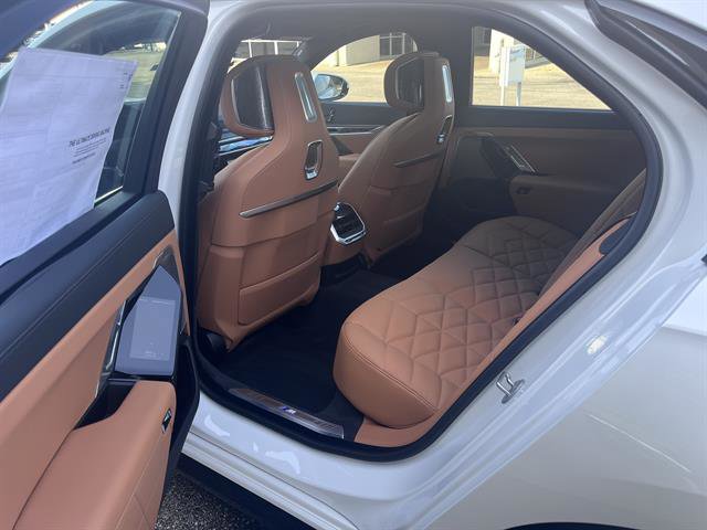 New 2025 BMW 740i xDrive image 20