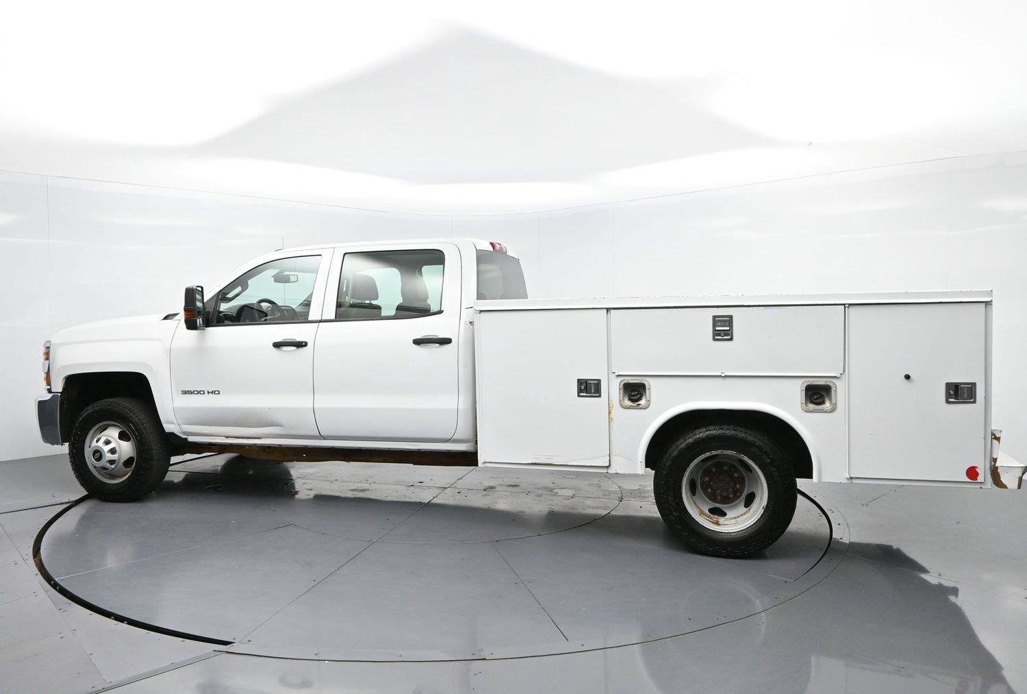 Used 2019 Chevrolet Silverado 3500 W/T w/ WT Convenience Package AWD/4WD image 5
