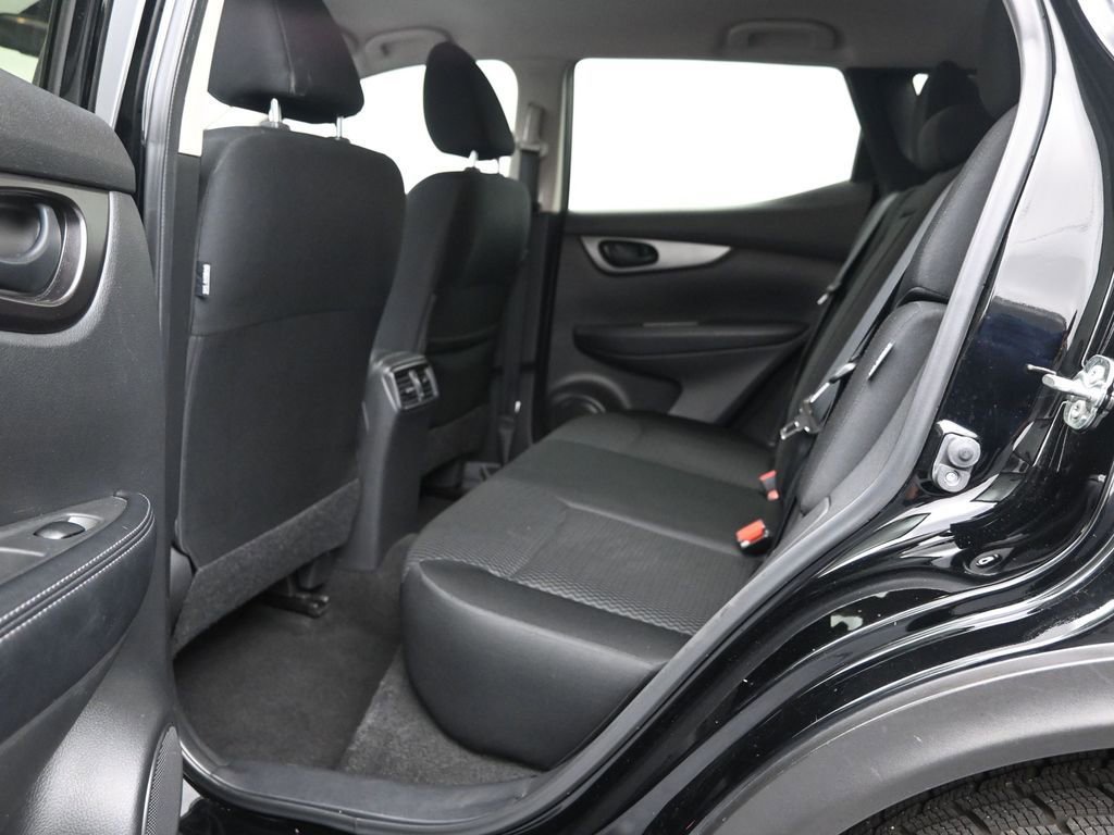 Used 2021 Nissan Rogue Sport S FWD image 13