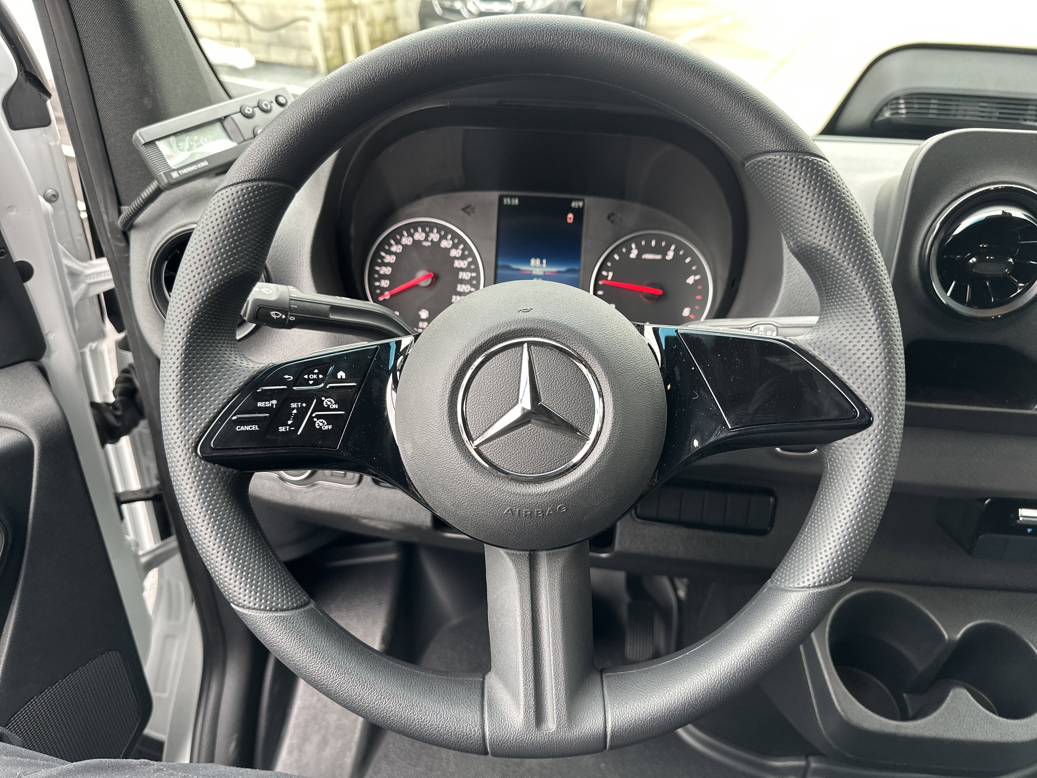 Used 2025 Mercedes-Benz Sprinter 2500 image 22