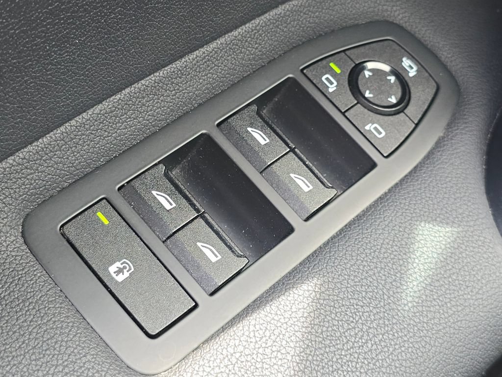 Used 2022 BMW iX xDrive50 w/ Convenience Package AWD/4WD image 28