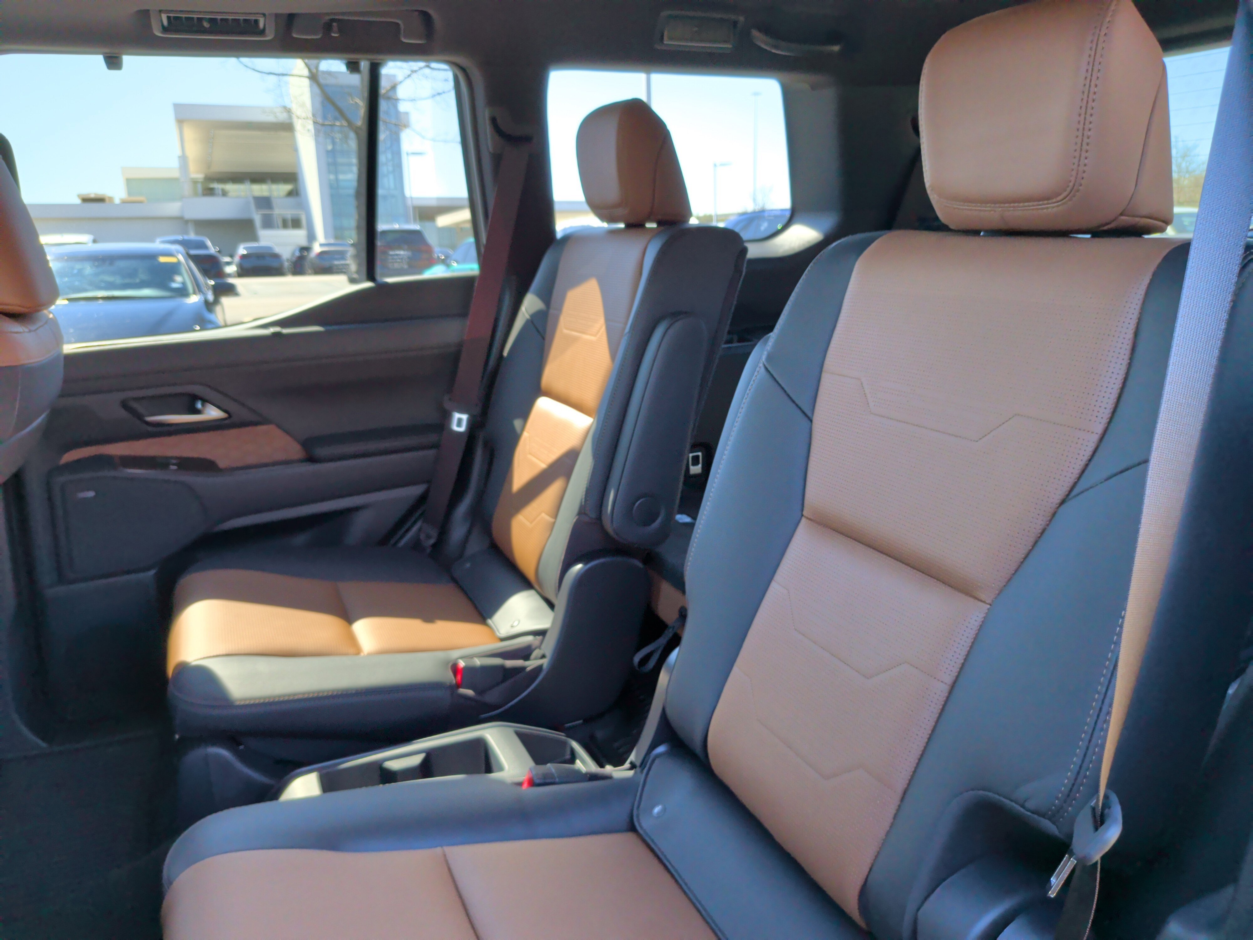 Used 2026 Lexus GX 550 w/ Accessory Package (2T) image 35