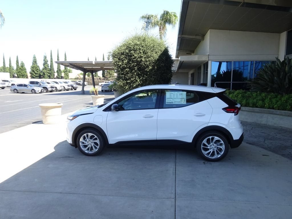 New 2027 Chevrolet Bolt LT FWD image 4