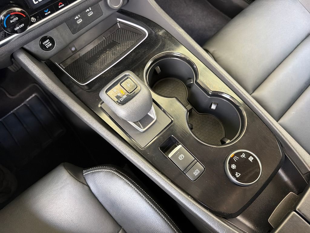 Used 2025 Nissan Rogue SL w/ Tech Package image 27