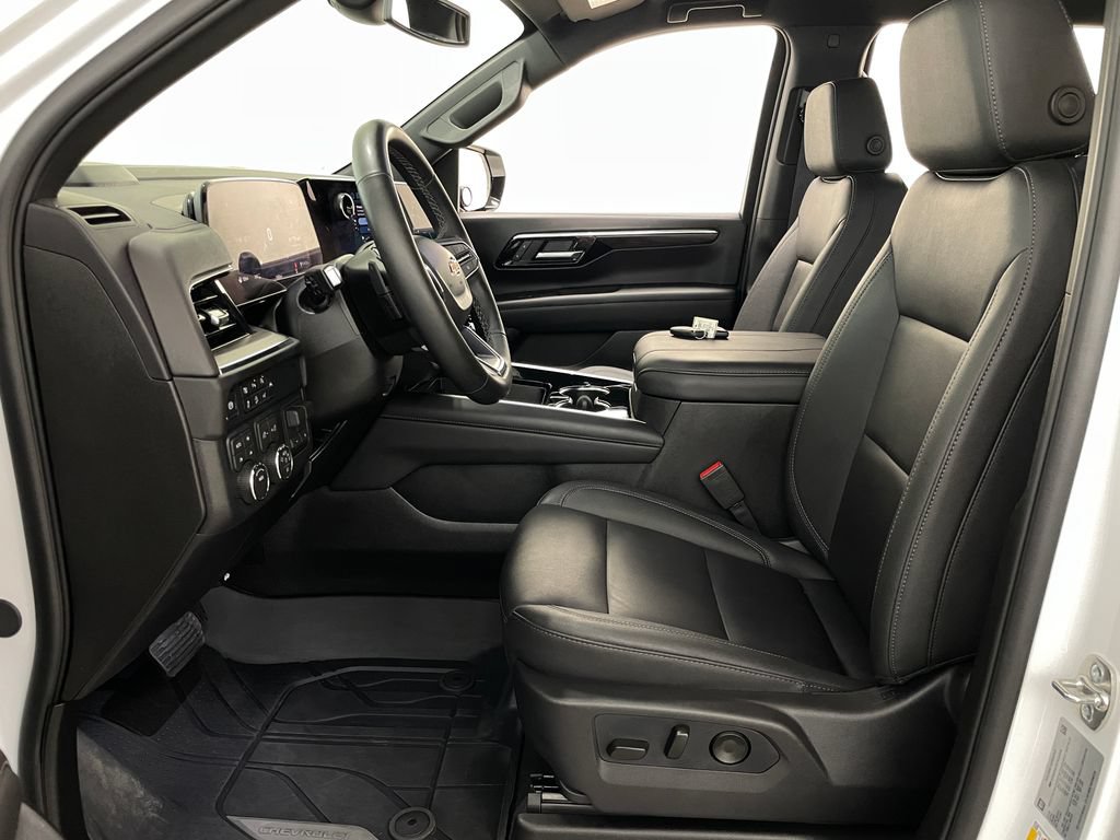Used 2026 Chevrolet Tahoe LT w/ Comfort Package AWD/4WD image 8