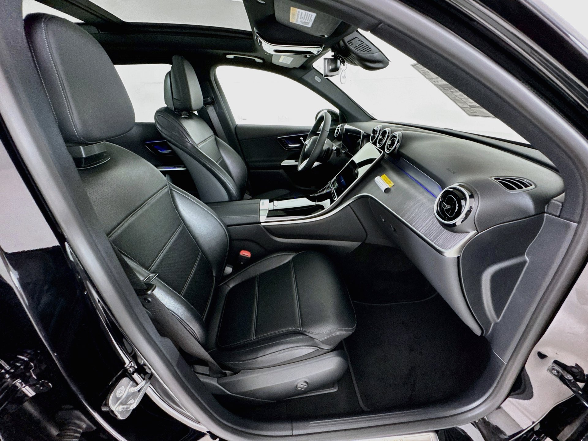 New 2027 Mercedes-Benz GLC 300 4MATIC image 31
