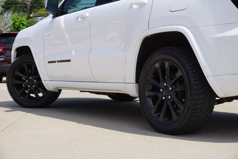 Used 2021 Jeep Grand Cherokee Altitude AWD/4WD image 13
