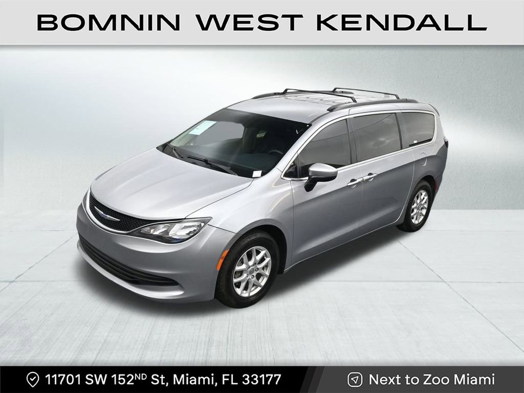 Used 2020 Chrysler Voyager Lxi image 12