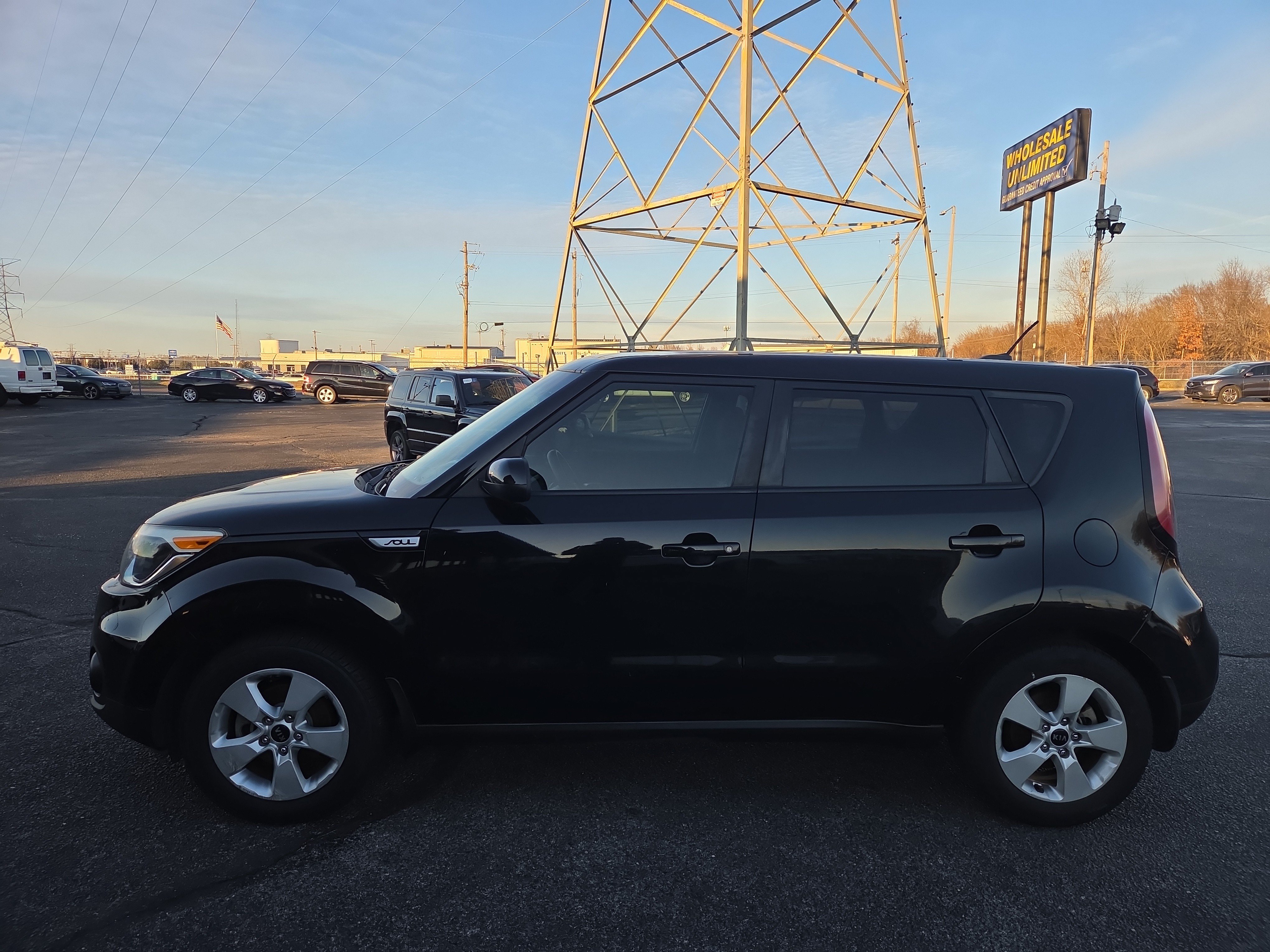 Used 2018 Kia Soul w/ Convenience Package image 2