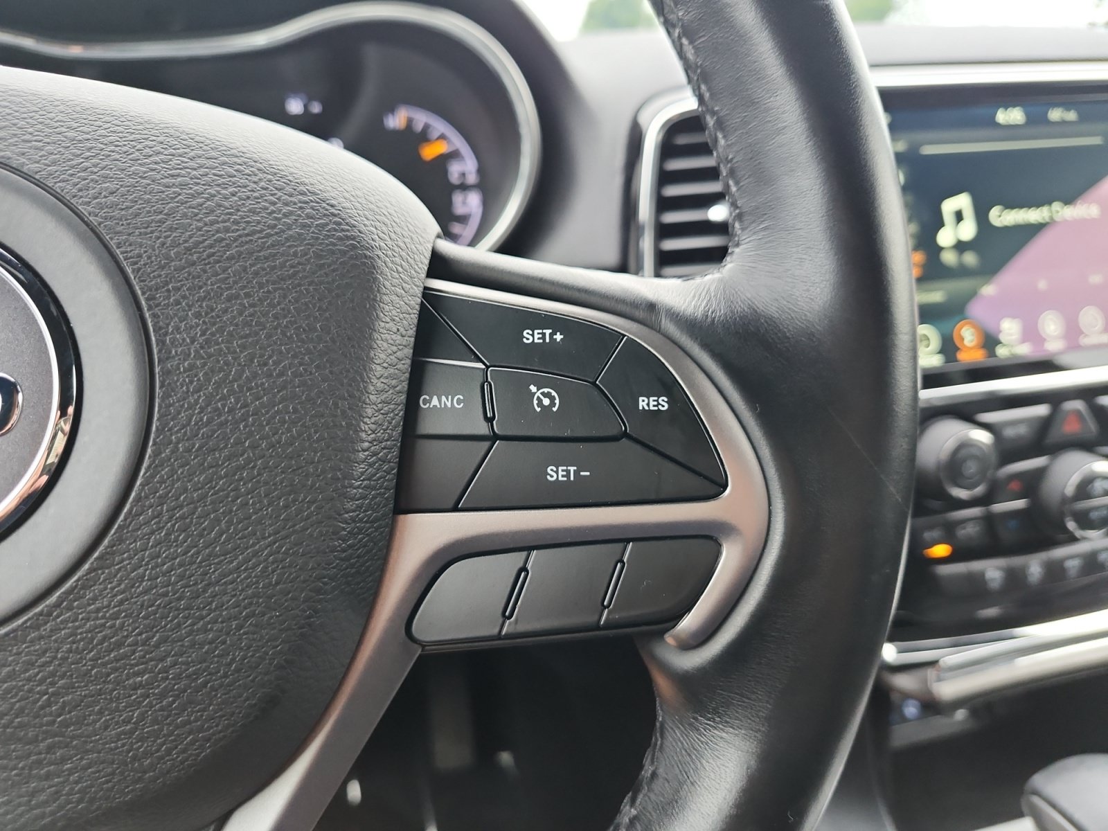 Used 2019 Jeep Grand Cherokee Limited w/ Luxury Group II AWD/4WD image 26