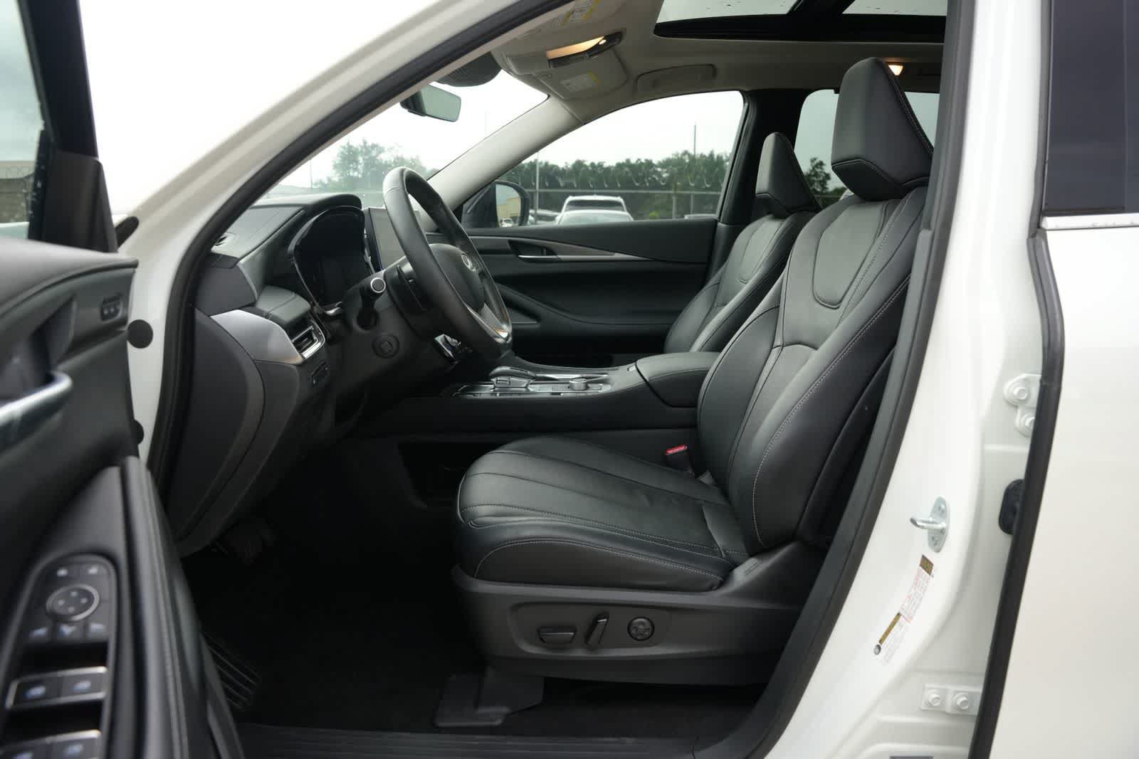 Used 2023 INFINITI QX60 Luxe w/ Cargo Package FWD image 17