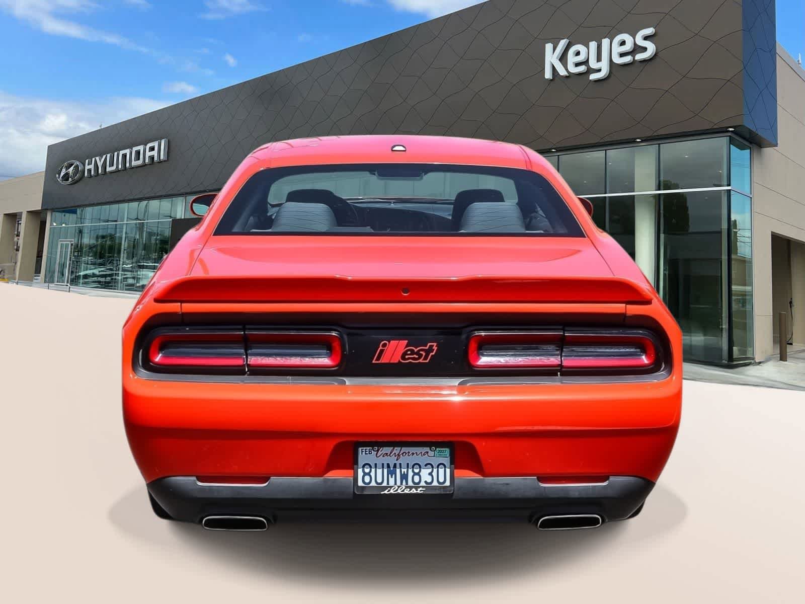 Used 2019 Dodge Challenger SXT RWD image 6