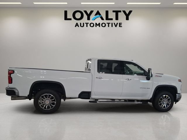 Used 2026 Chevrolet Silverado 3500 LTZ w/ LTZ Premium Package AWD/4WD image 5