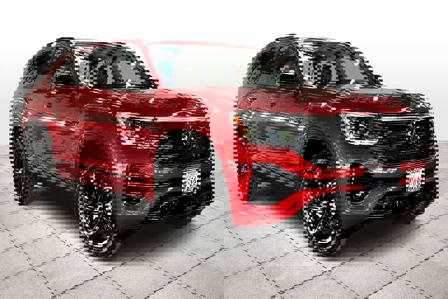 Used 2025 Volkswagen Atlas Cross Sport SEL R-Line image 2