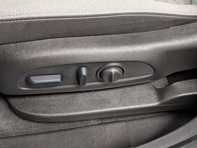 Used 2024 Chevrolet Equinox LS w/ LS Convenience Package image 11