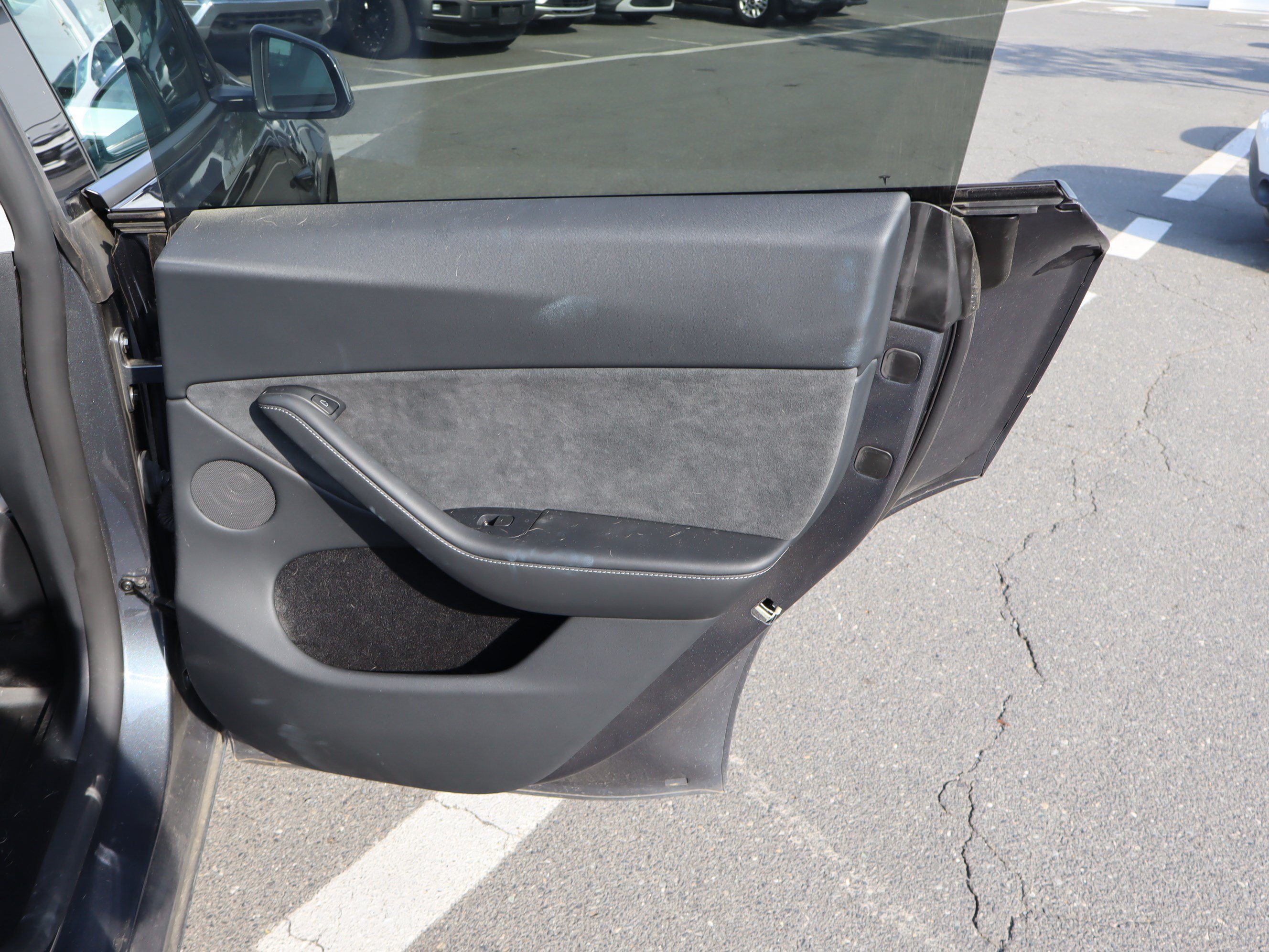 Used 2023 Tesla Model Y AWD image 28