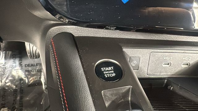 Certified 2025 Nissan Kicks SR image 23