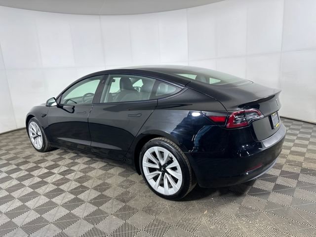 Used 2023 Tesla Model 3 Standard Range image 5