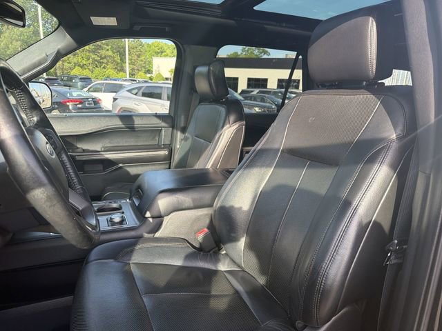 Used 2018 Ford Expedition Max XLT w/ Equipment Group 202A AWD/4WD image 11