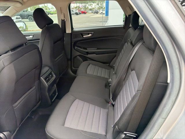 Used 2023 Ford Edge SE w/ Black Appearance Package AWD/4WD image 8