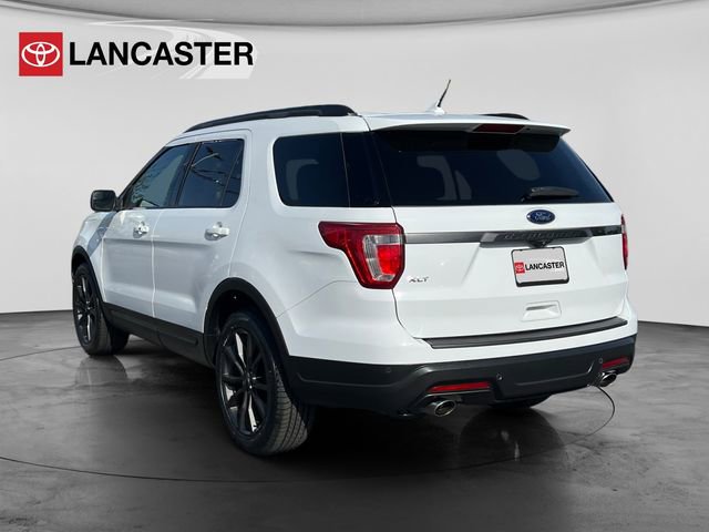 Used 2018 Ford Explorer XLT w/ Equipment Group 202A image 5