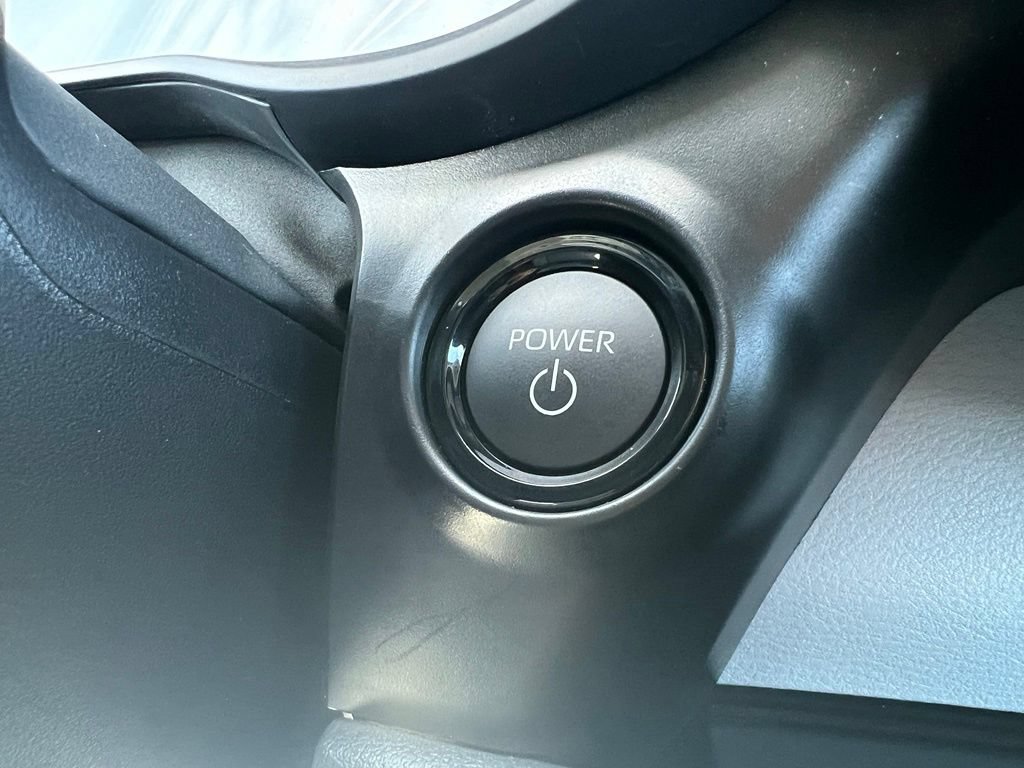 Used 2026 Toyota Sienna XLE FWD image 34