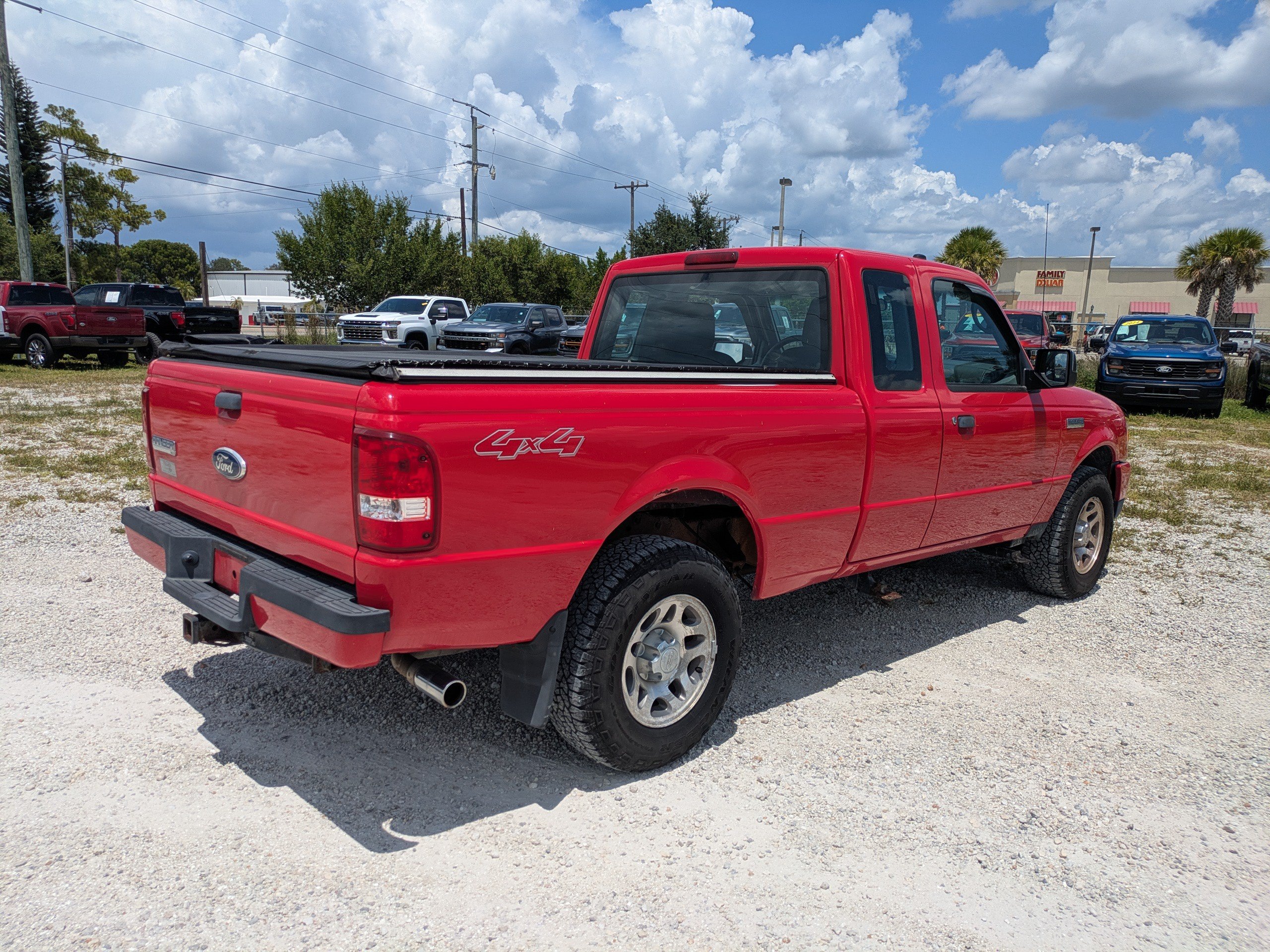 Used 2010 Ford Ranger 4x4 SuperCab image 4