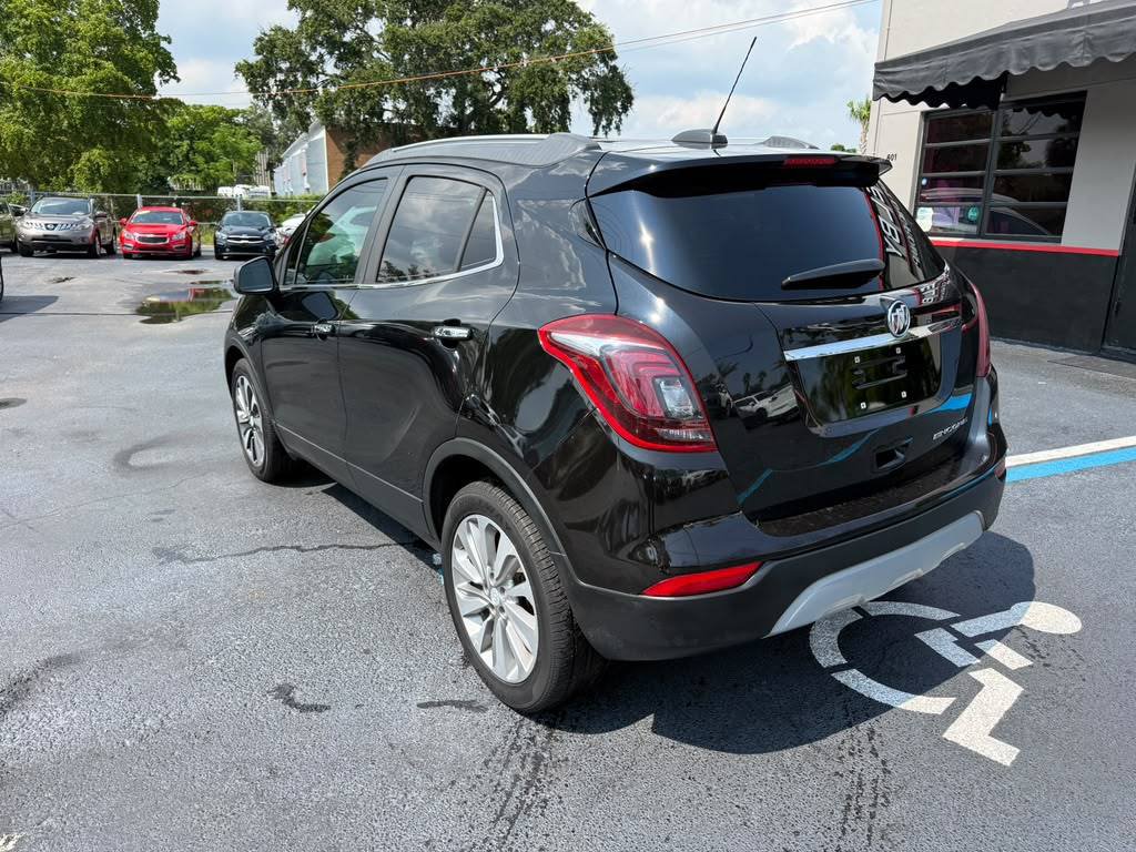 Used 2020 Buick Encore Preferred FWD image 5