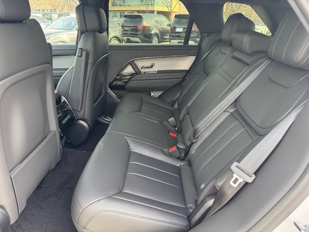 New 2026 Land Rover Range Rover Sport SE AWD/4WD image 9