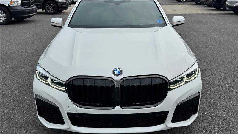 Used 2022 BMW 740i w/ M Sport Package RWD image 22