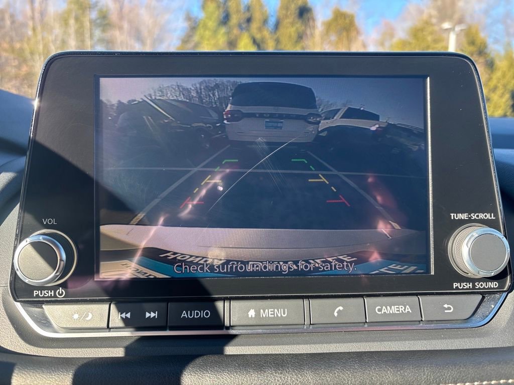 Used 2025 Nissan Rogue SV image 22