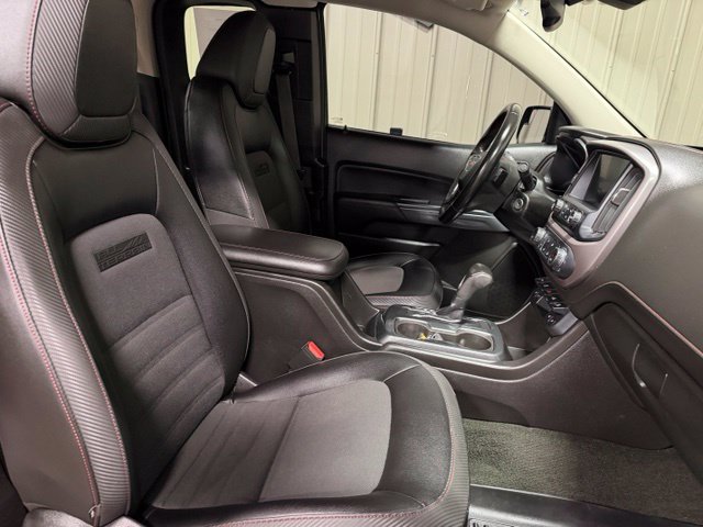 Used 2016 GMC Canyon SLE w/ All Terrain Package RWD image 25