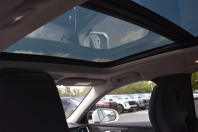 Used 2023 Volvo V60 B5 Cross Country Plus w/ Climate Package image 19