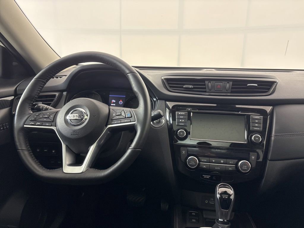Used 2018 Nissan Rogue SL w/ Premium Package FWD image 26