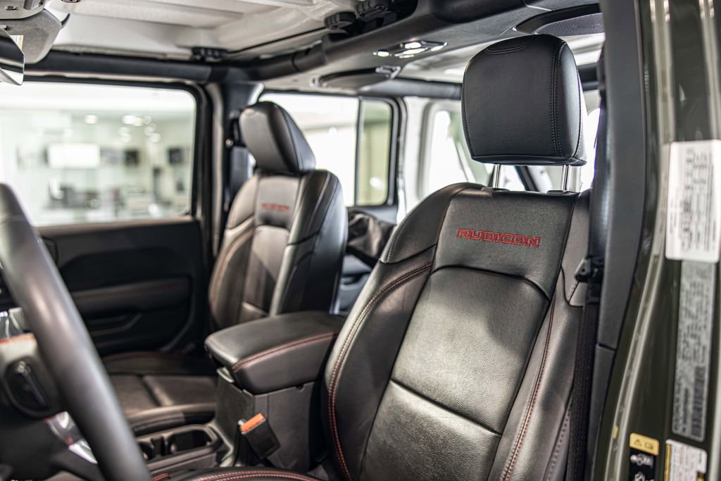 Used 2023 Jeep Wrangler Unlimited Rubicon w/ Dual Top Group AWD/4WD image 17