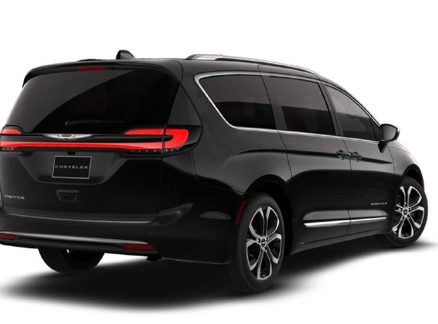 New 2026 Chrysler Pacifica Pinnacle FWD image 2