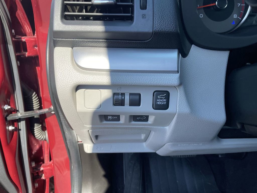 Used 2014 Subaru Forester 2.5i Limited image 19